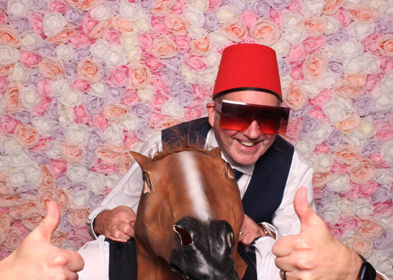 Flower wall Photo Booth Hire VIP Factory (2)